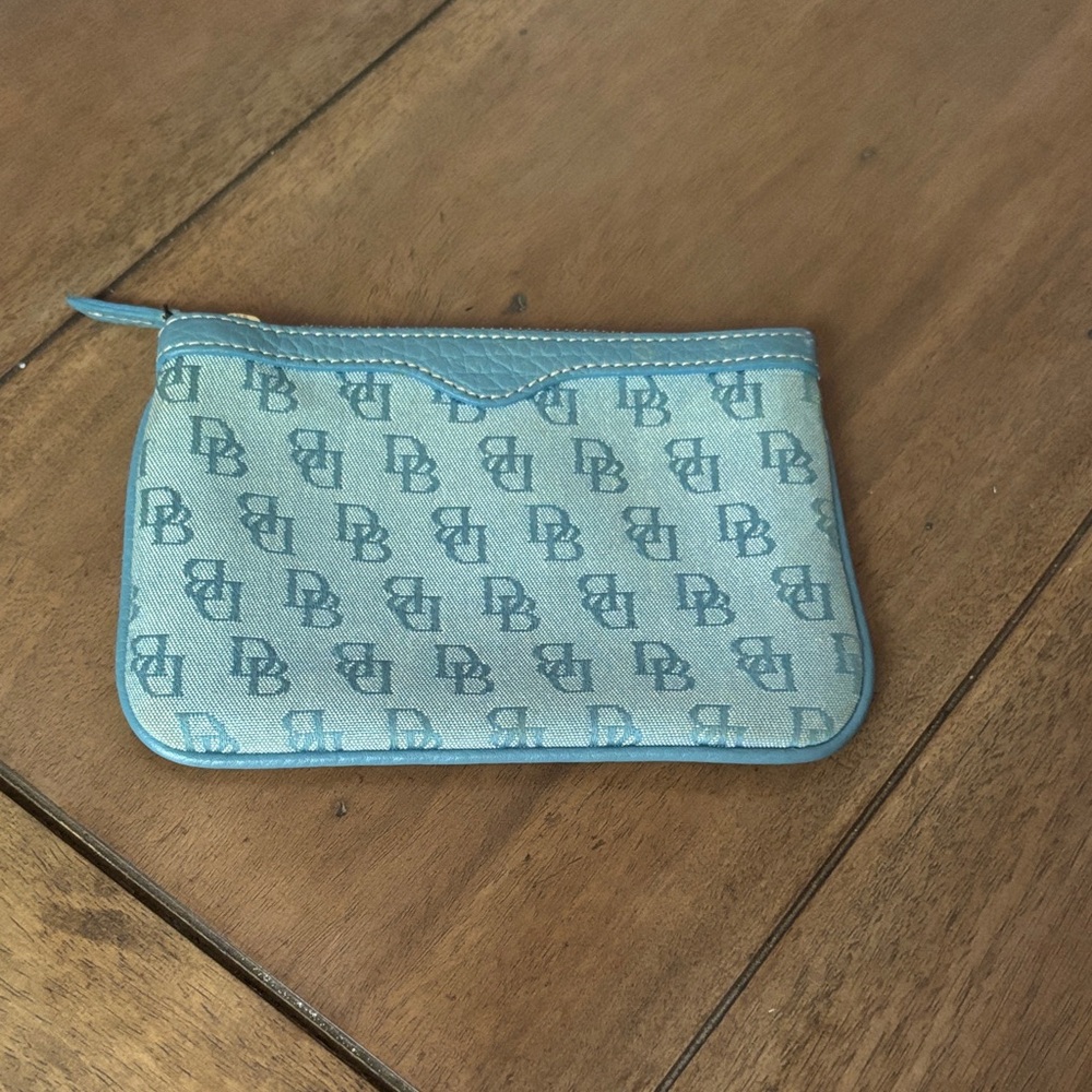 Dooney and Bourke Change Purse (Light Blue)
